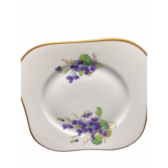 Swedish Porcelain Violets  1970's, 8 Luncheon Plates Square shape gold trimmed - Picture 5 of 5